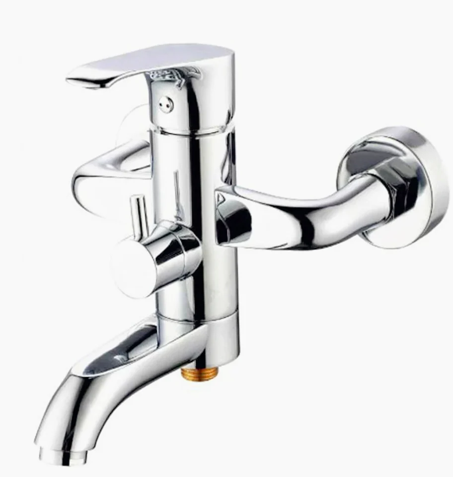 Rubinetto vasca parete modello Love, miscelatore moderno cromato - elegante e resistente