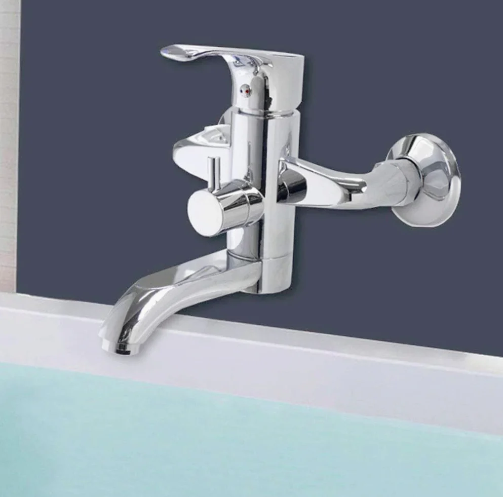 Rubinetto vasca parete modello Love, miscelatore moderno cromato - elegante e resistente