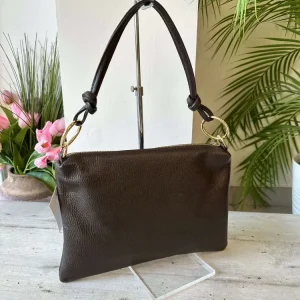 Borsa Busta Vera Pelle Marrone Scuro con Anelli Dorati Bustina con tracolla