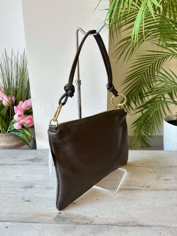 Borsa Busta Vera Pelle Marrone Scuro con Anelli Dorati Bustina con tracolla