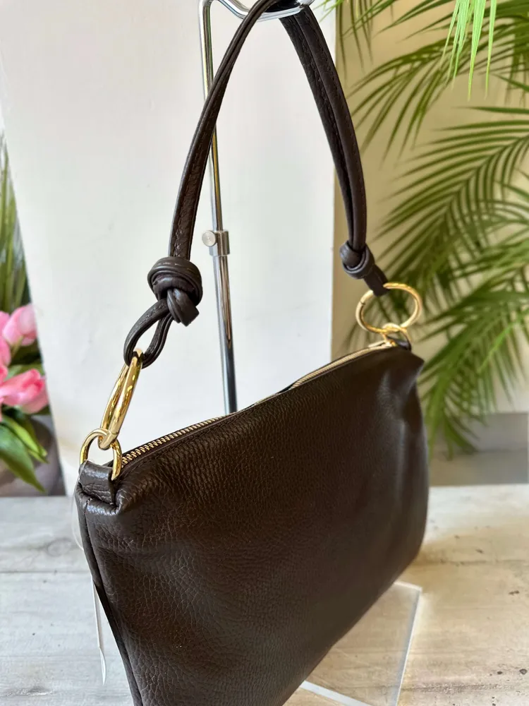 Borsa Busta Vera Pelle Marrone Scuro con Anelli Dorati Bustina con tracolla