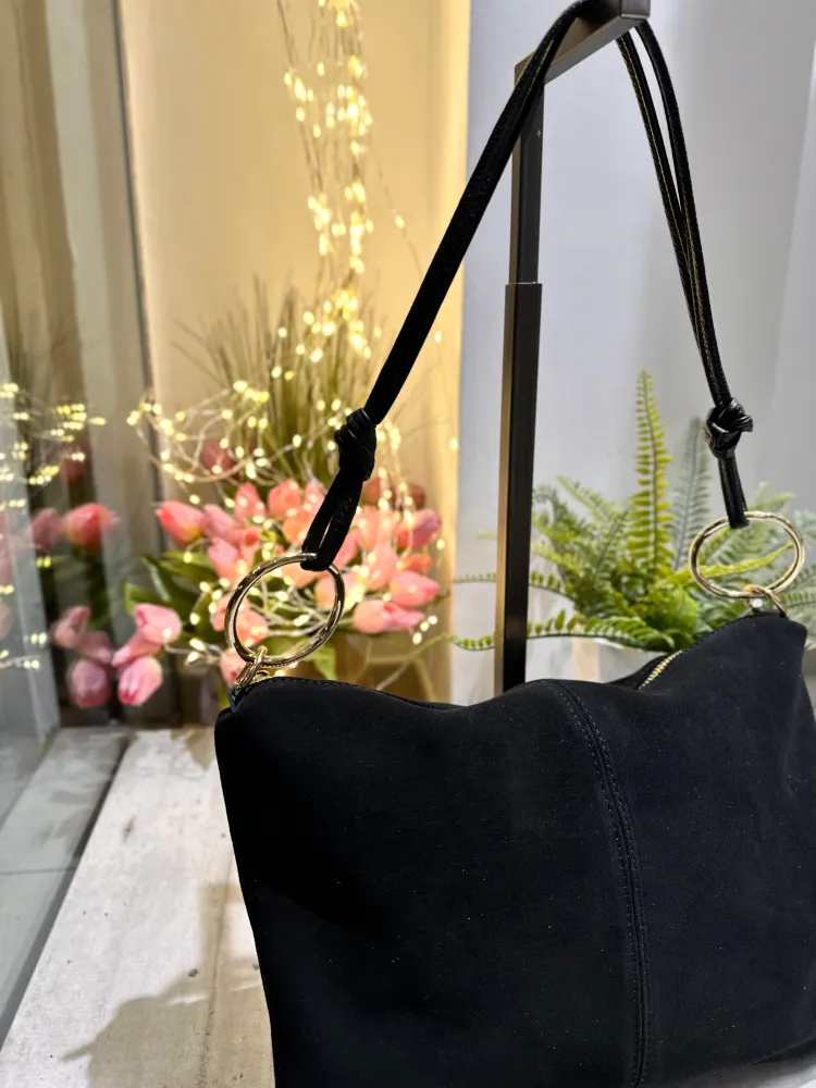 Borsa Spalla Vera Pelle Scamosciata con Anelli Shopping Bag Nera MILVA