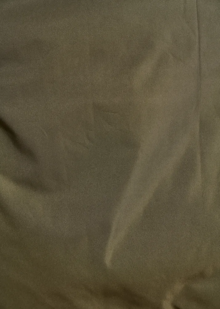 Cappuccio reversibile nero e kaki