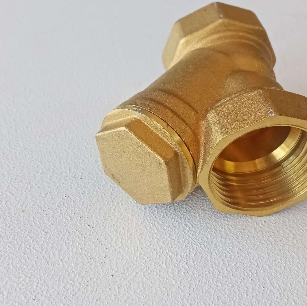 Raccordo FF Y 1/2 pollice DN 15 ottone con filtro retina inox